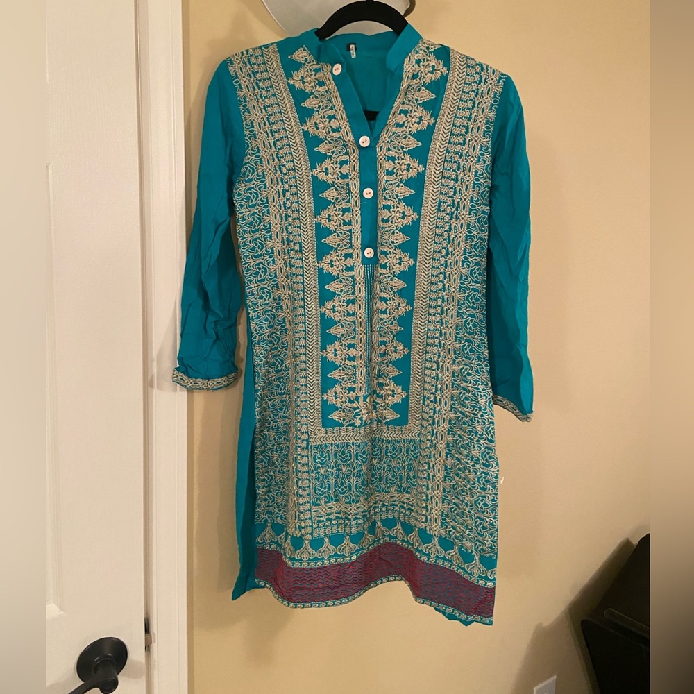 NWOT blue embroidered Kurta